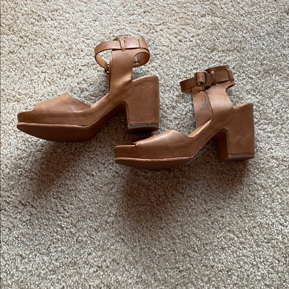 Kork-ease Stasia heels, brown leather, size 9 - Picture 4 of 9